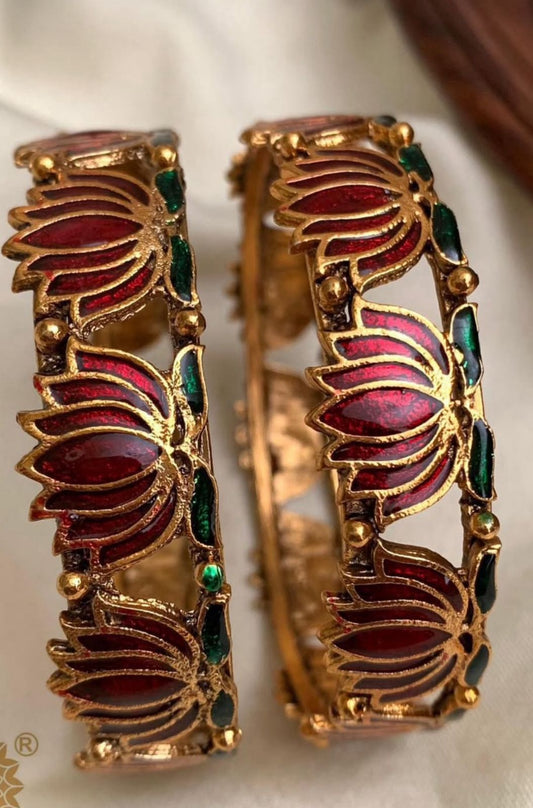 Noorika Red Lotus Kada