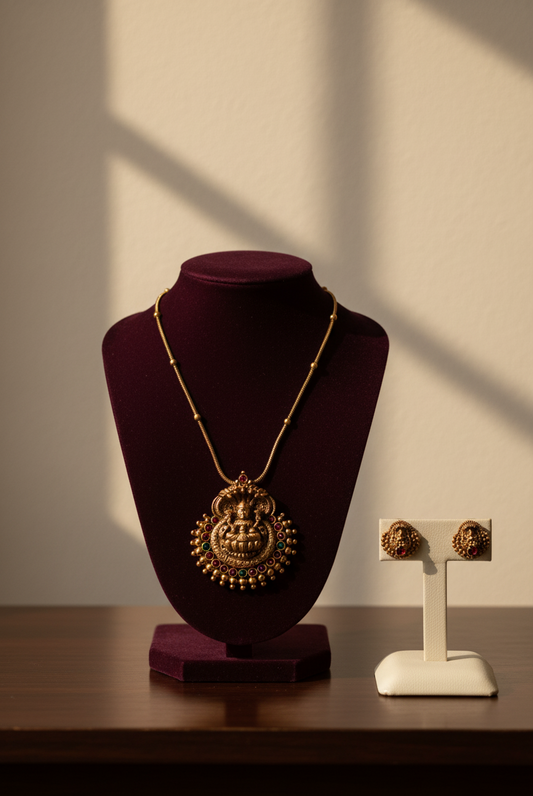 Noorika Lakshmi Pendant Set
